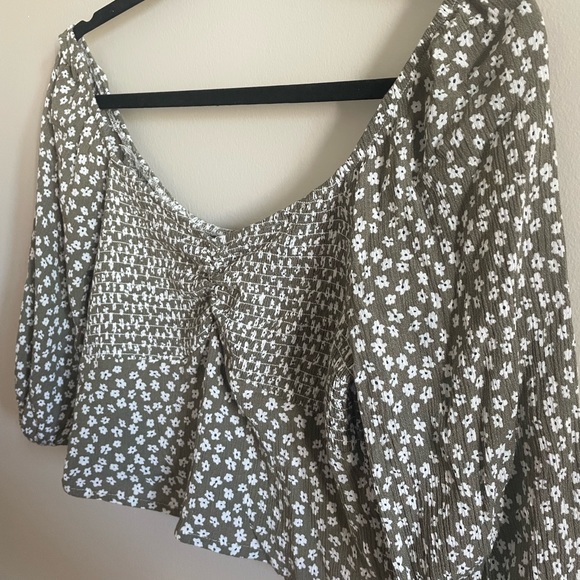 Aeropostale cropped blouse - Picture 2 of 5